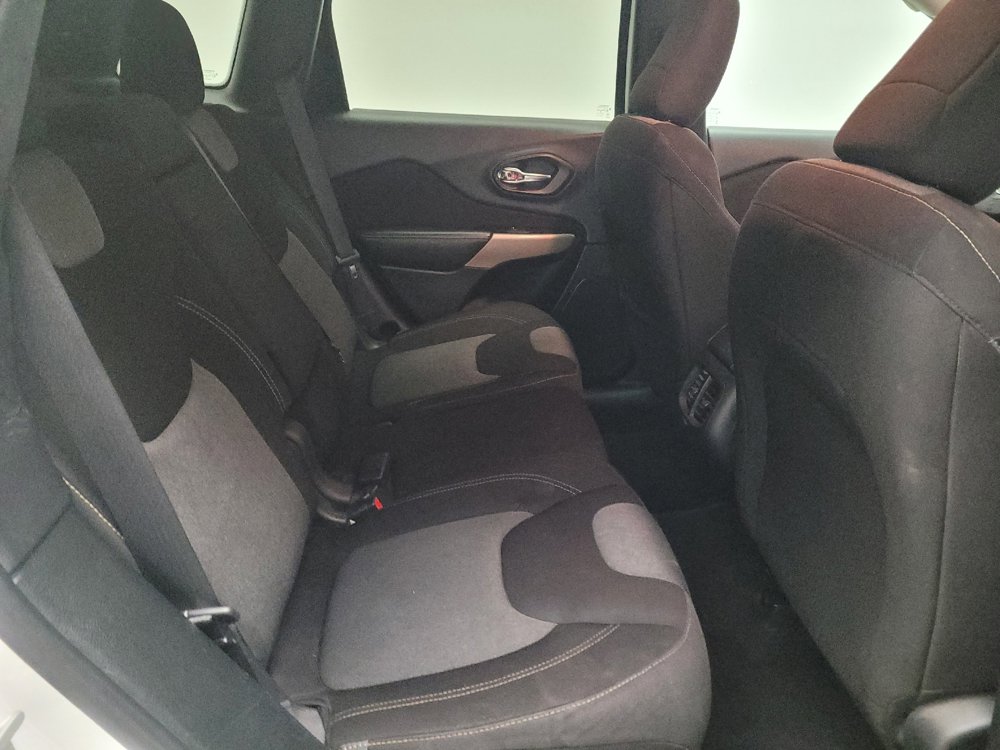 Used 2018 Jeep Cherokee Latitude image 19