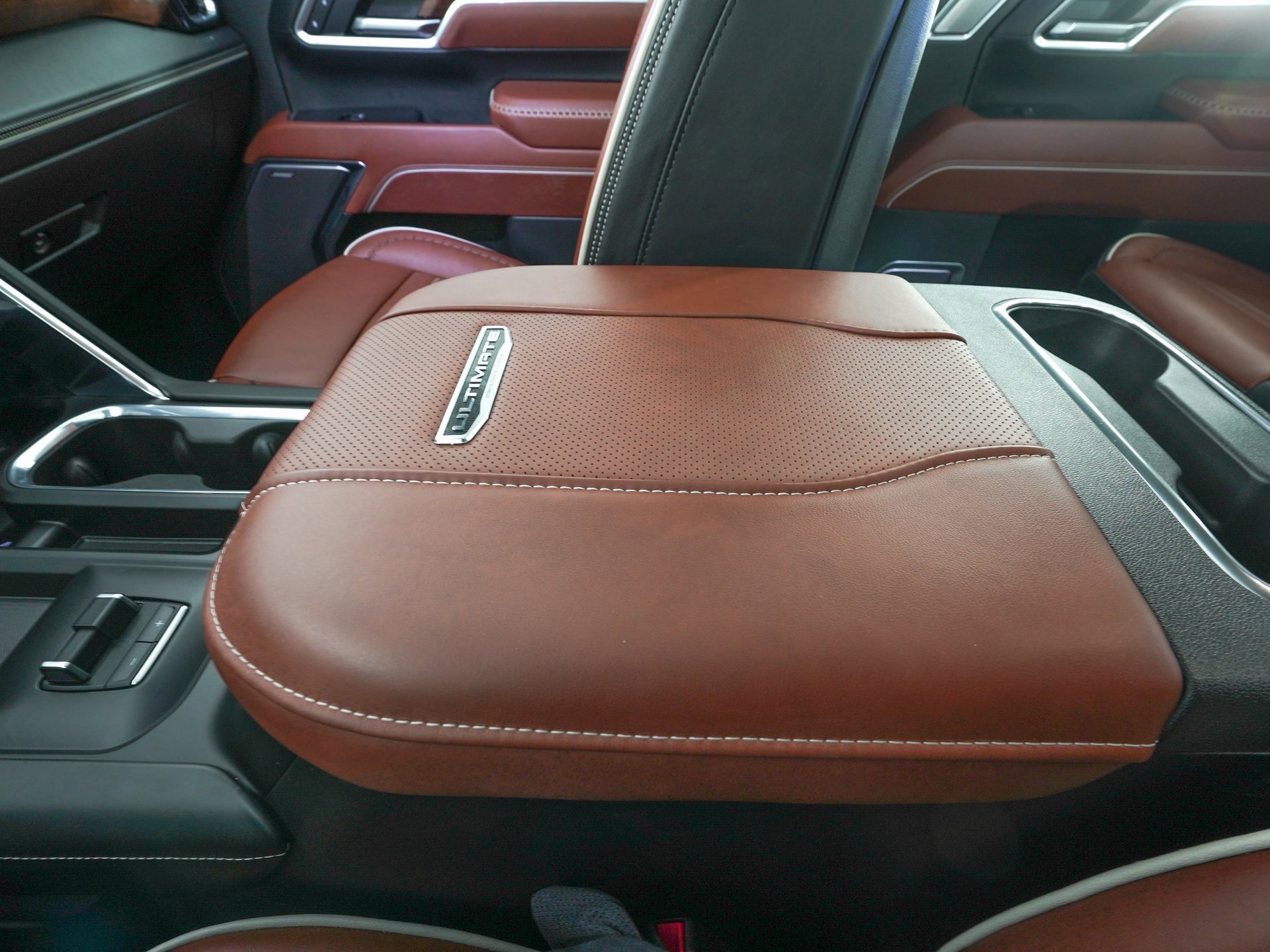 Used 2025 GMC Sierra 3500 Denali Ultimate image 29