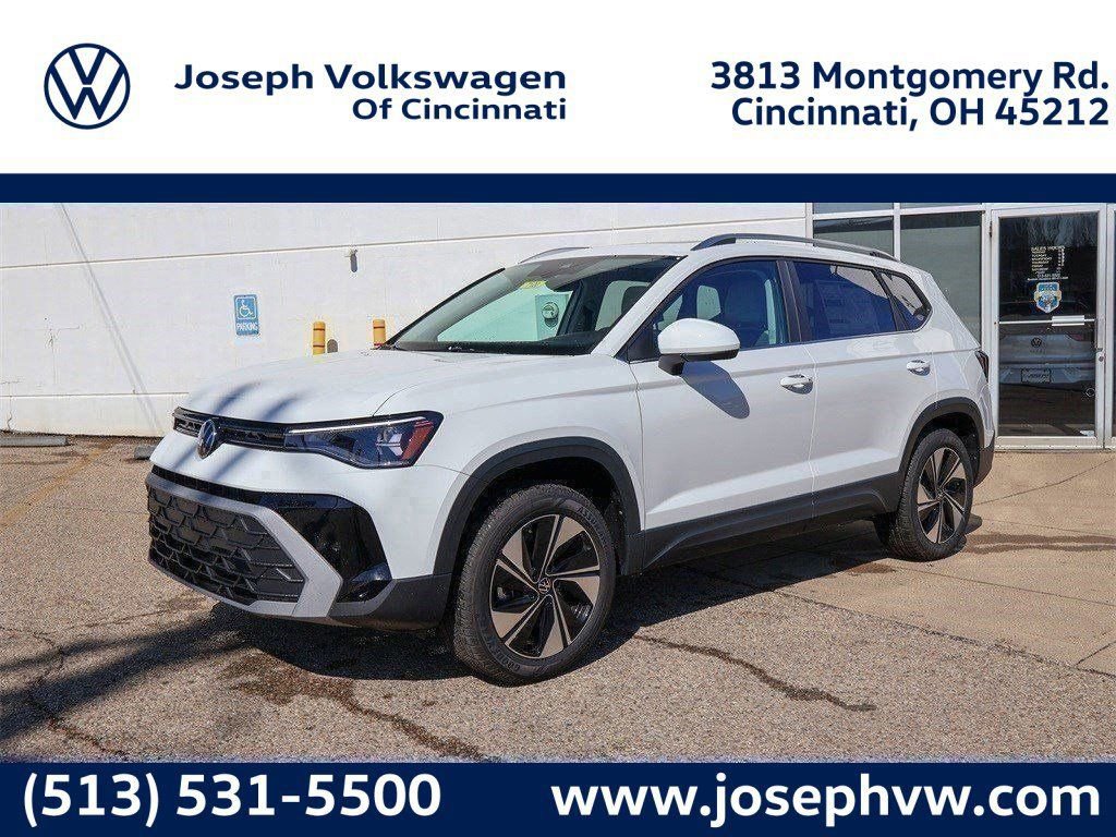 New 2026 Volkswagen Taos SE image 1