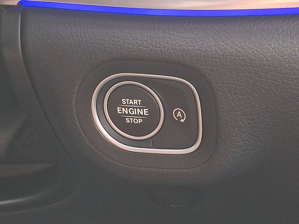 Used 2025 Mercedes-Benz GLE 350 4MATIC image 29
