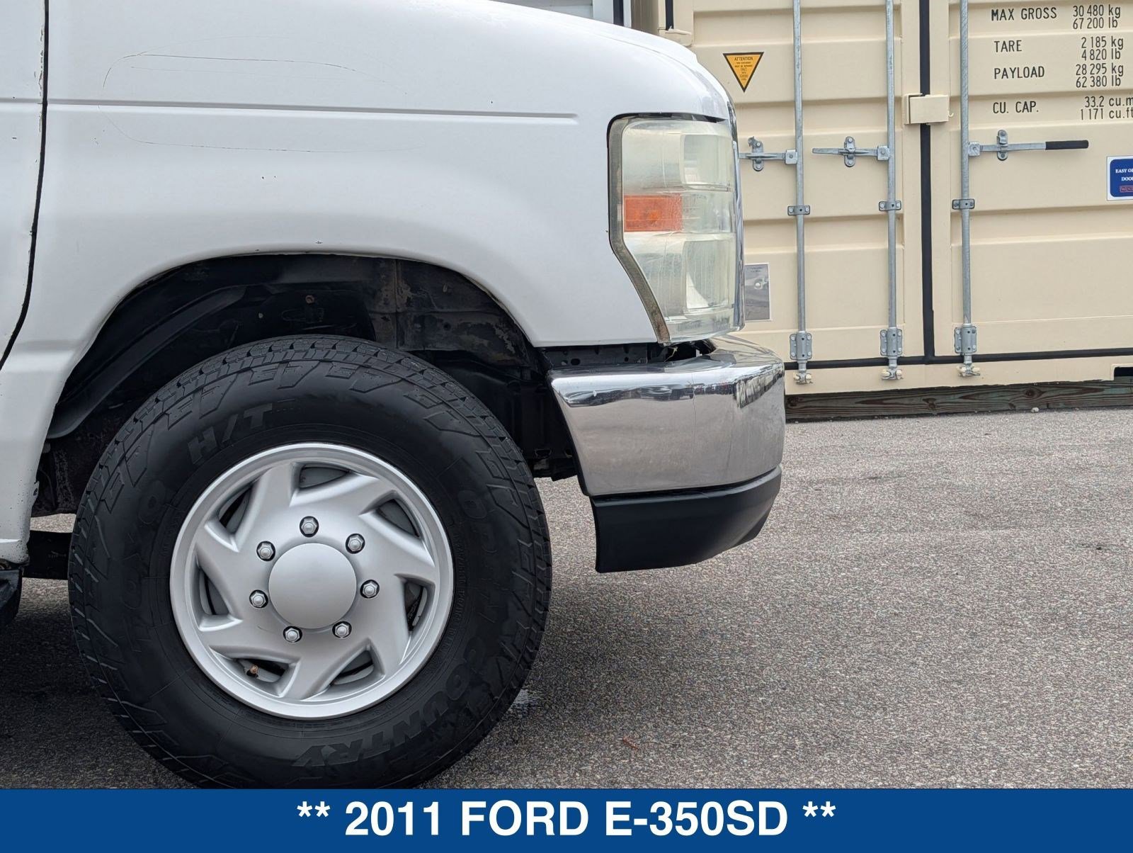 Used 2011 Ford E-350 and Econoline 350 XLT image 11