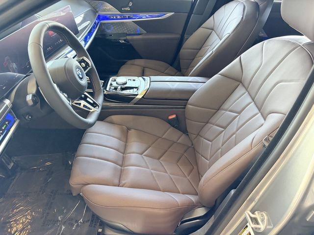 New 2026 BMW i7 M70 w/ Executive Package AWD/4WD image 17