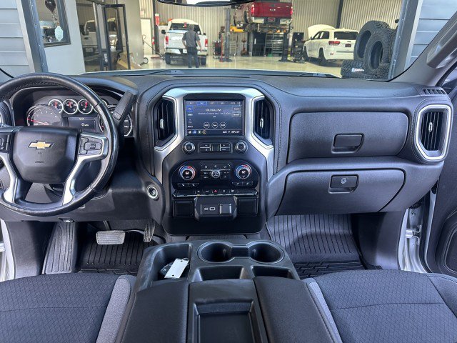 Used 2021 Chevrolet Silverado 1500 LT image 18