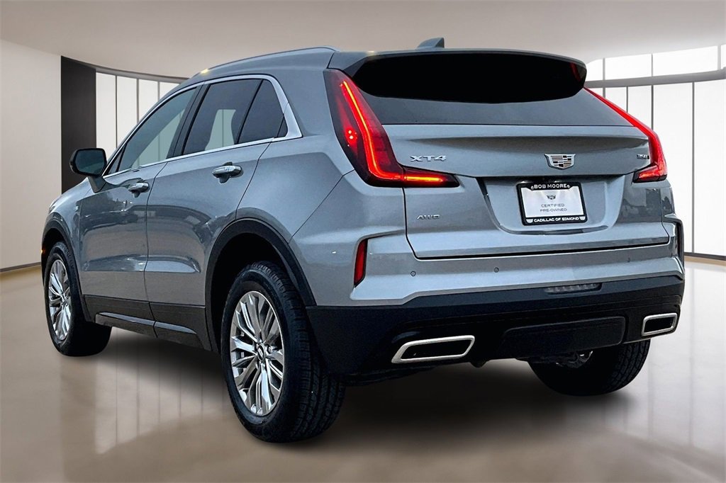 Used 2024 Cadillac XT4 Premium Luxury image 12