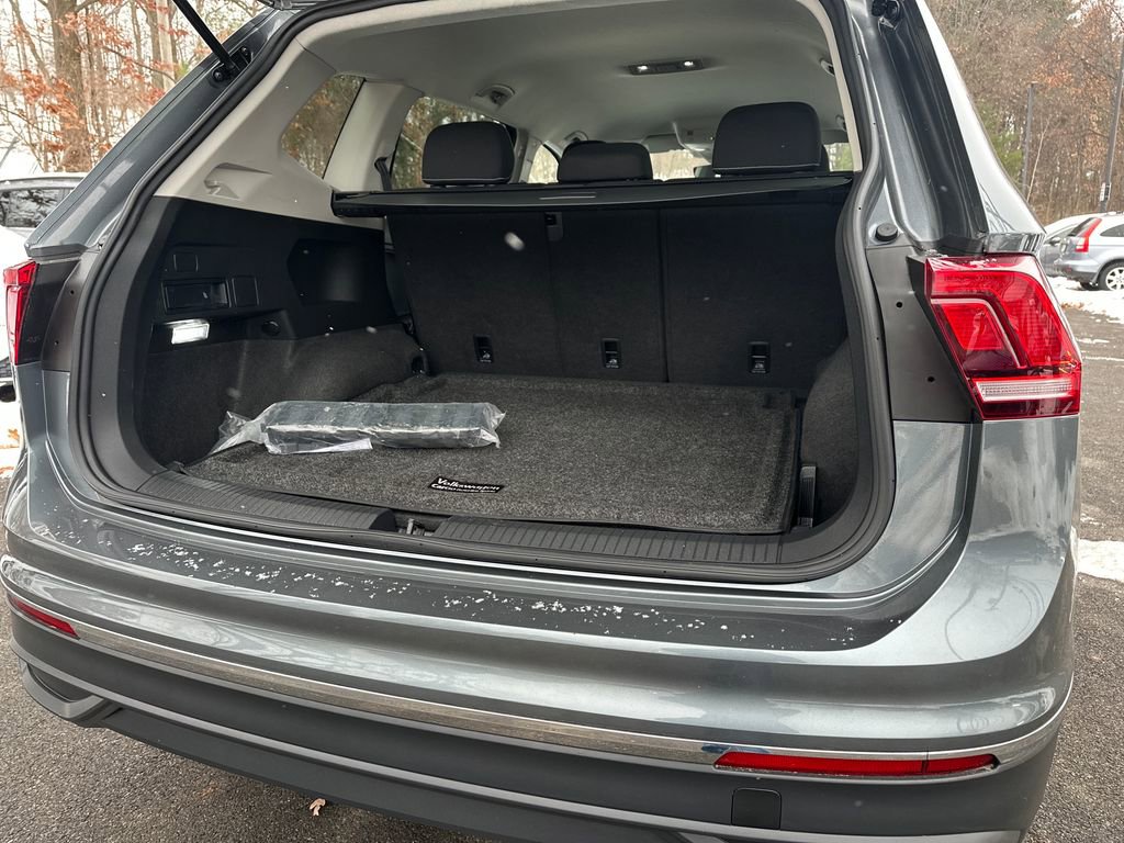 Certified 2024 Volkswagen Tiguan S image 15