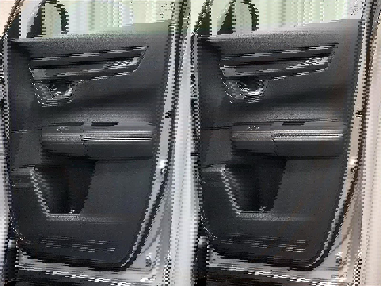 Used 2025 Honda CR-V EX image 12