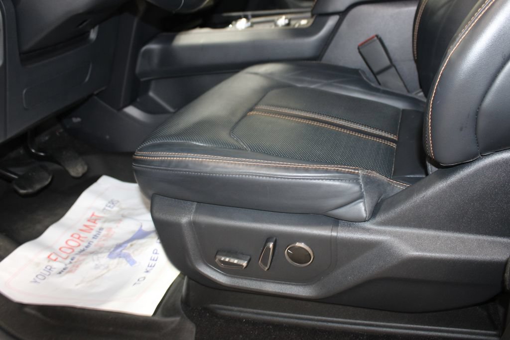 Used 2022 Ford Expedition Platinum AWD/4WD image 16