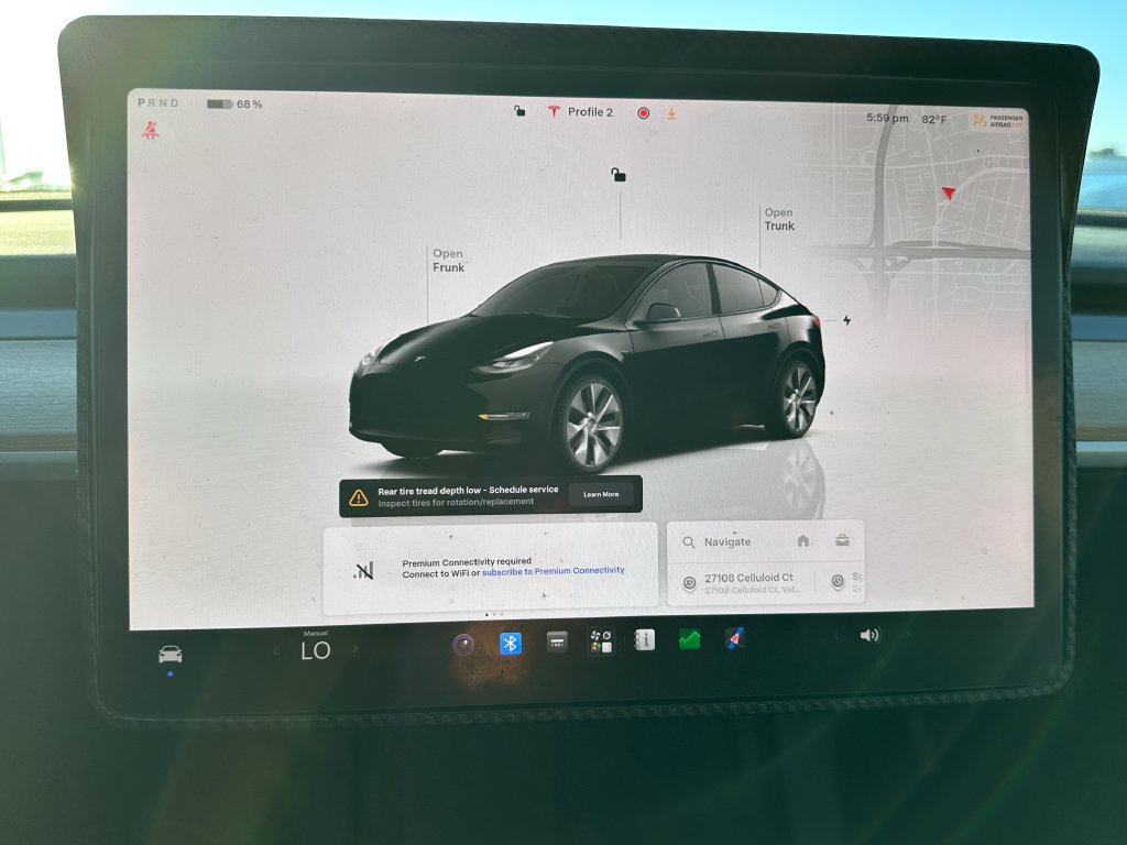 Used 2024 Tesla Model Y Long Range AWD/4WD image 30