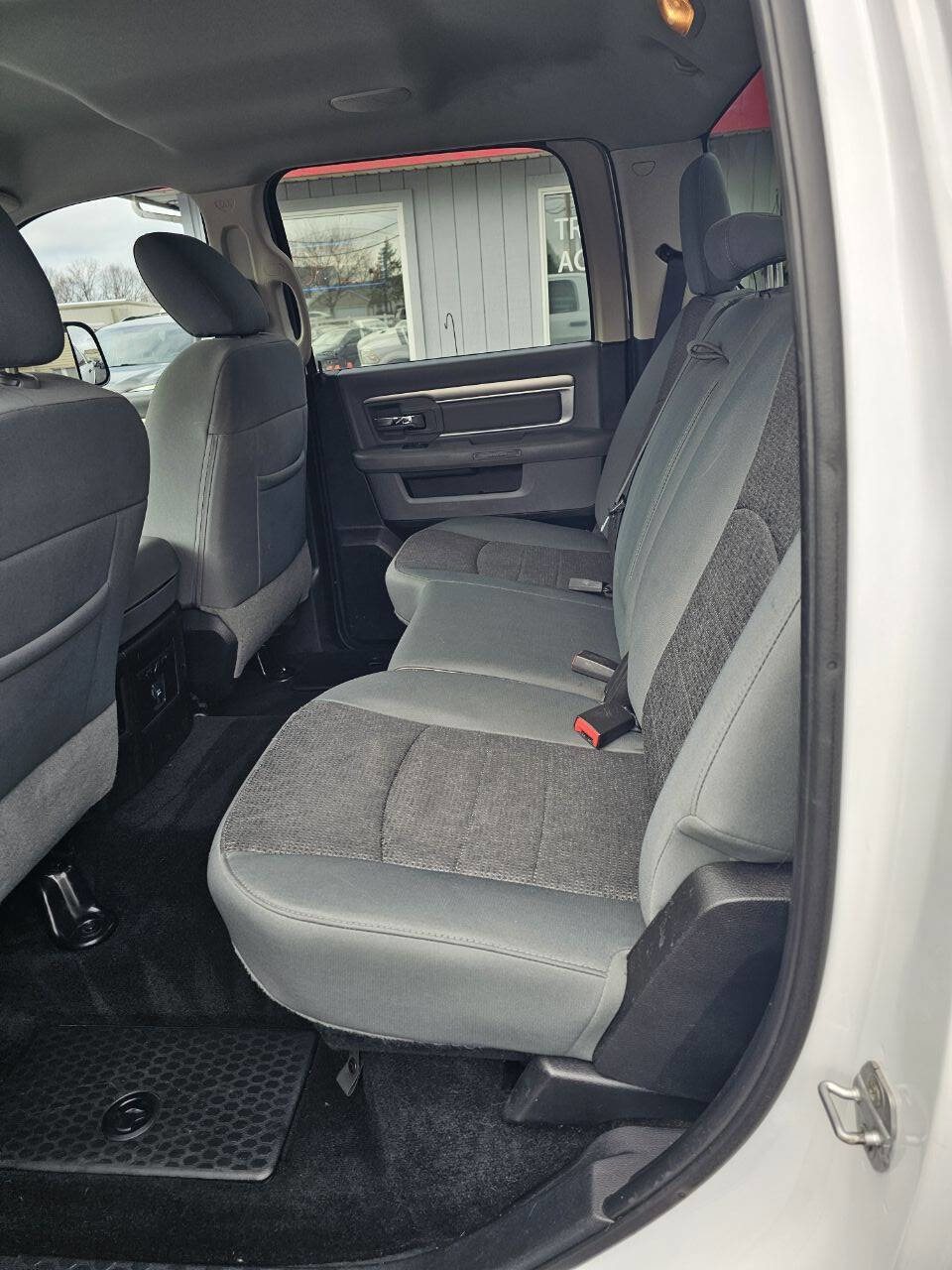 Used 2015 RAM 1500 Outdoorsman image 16