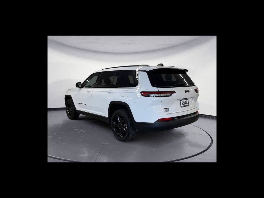 Used 2024 Jeep Grand Cherokee L Laredo AWD/4WD image 4