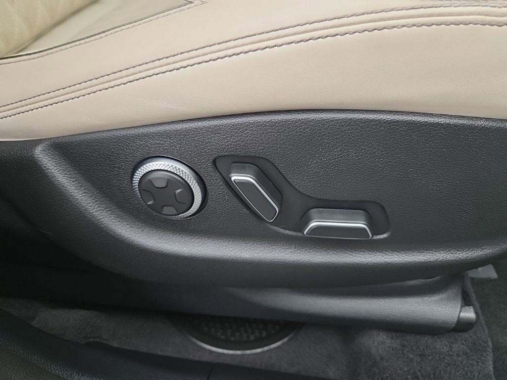 Used 2025 Genesis GV70 3.5T Sport w/ Sport Advanced Package image 24