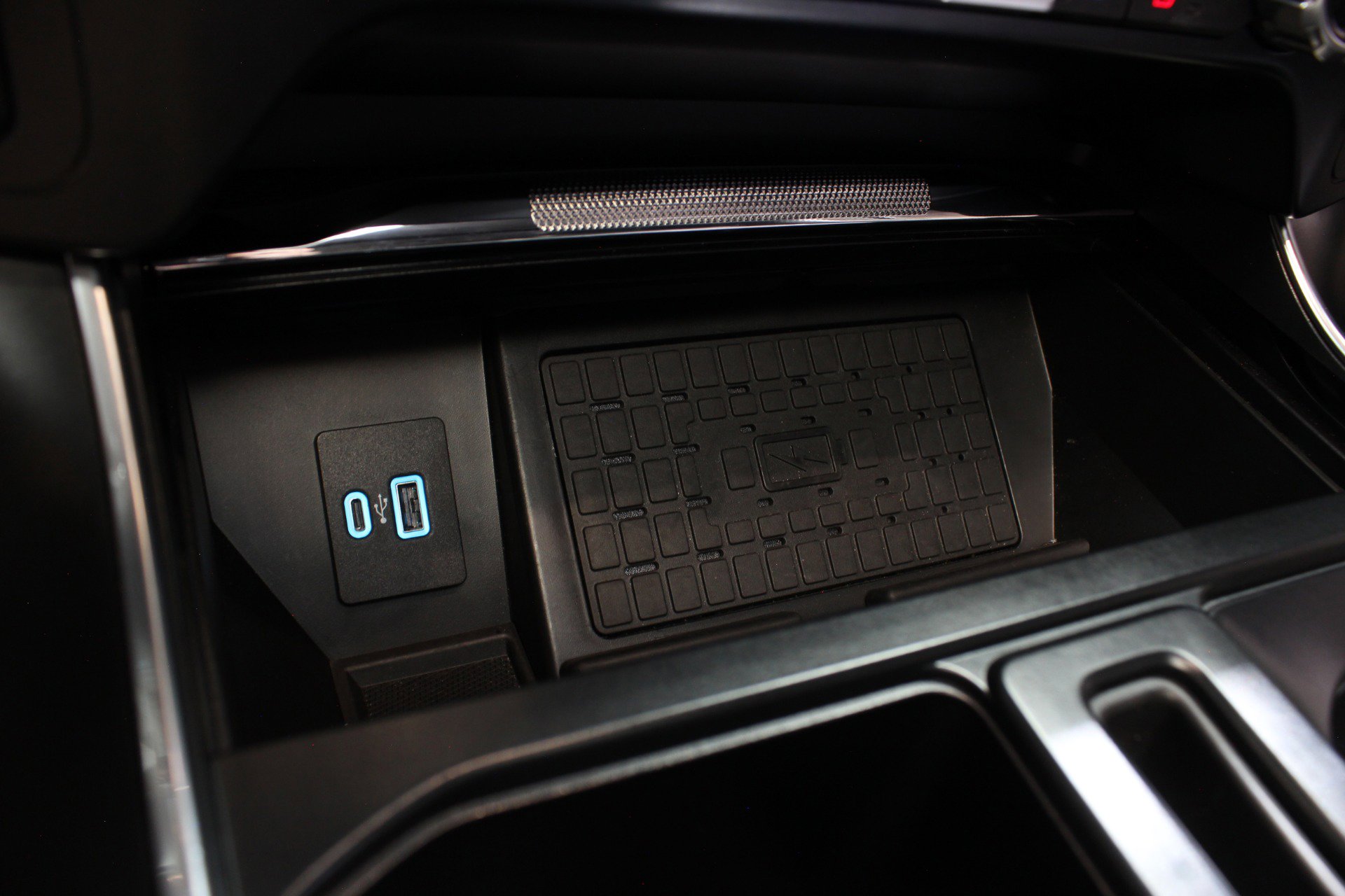 Used 2023 Ford F150 Raptor w/ Raptor Carbon Fiber Package image 84