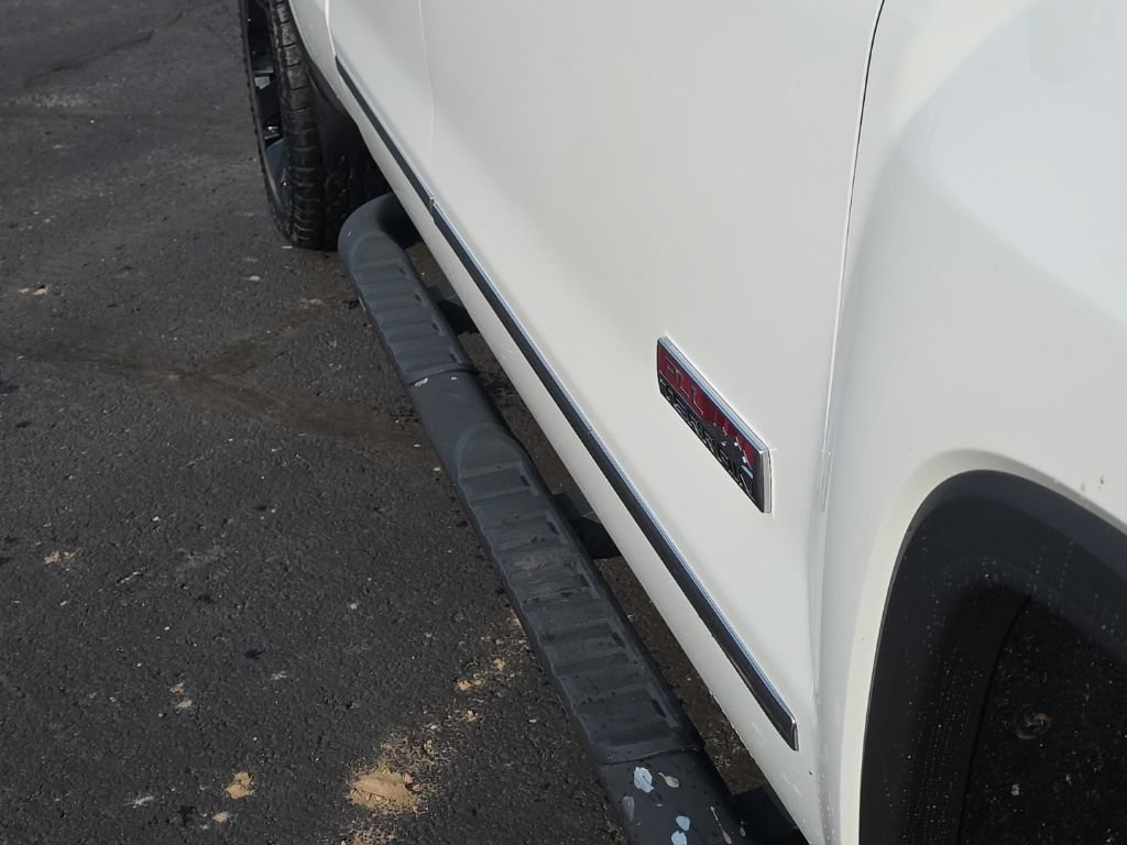 Used 2015 GMC Sierra 1500 SLT w/ All-Terrain Package AWD/4WD image 14