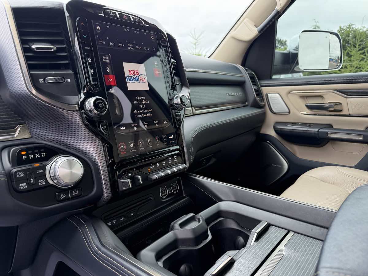 Used 2019 RAM 1500 Limited AWD/4WD image 16