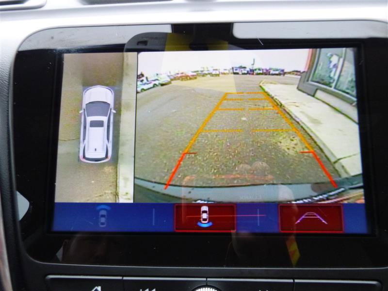 Used 2018 Chevrolet Equinox Premier image 15