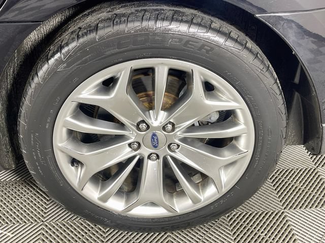 Used 2016 Ford Taurus Limited FWD image 31