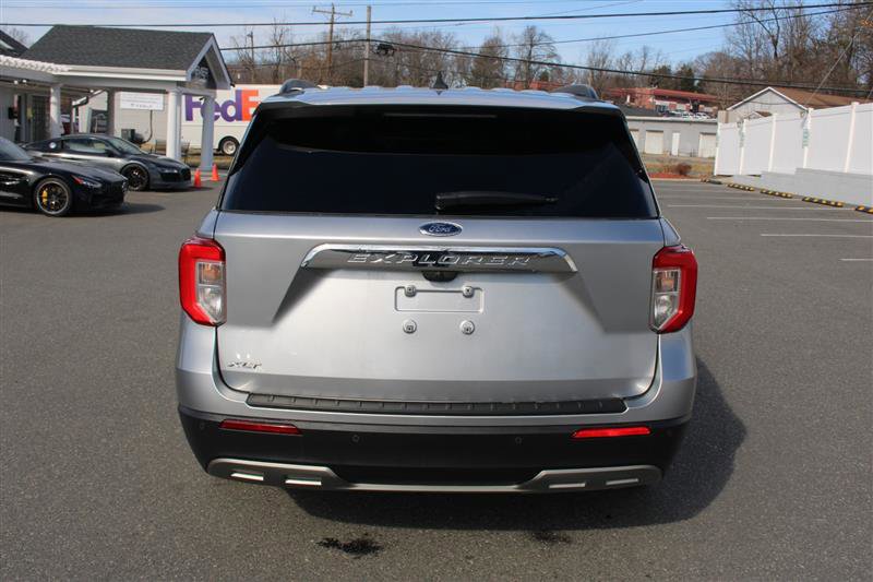 Used 2021 Ford Explorer XLT w/ Equipment Group 202A RWD image 7