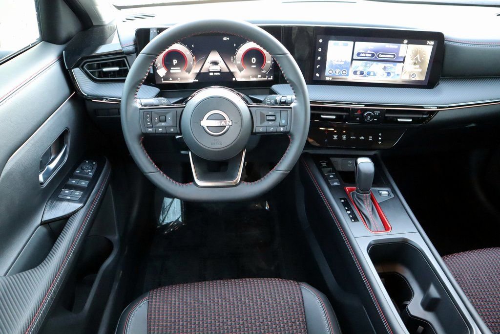 New 2025 Nissan Kicks SR image 11