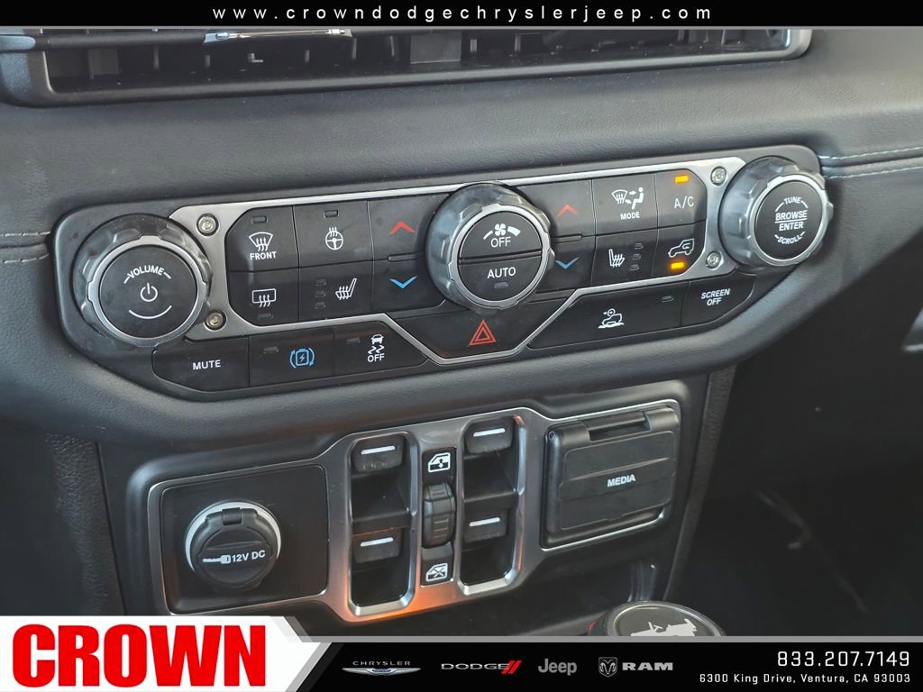 Used 2024 Jeep Wrangler Unlimited Sahara image 28