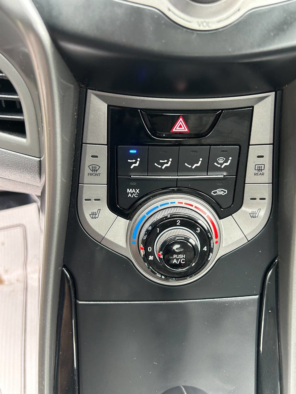 Used 2013 Hyundai Elantra Limited FWD image 17