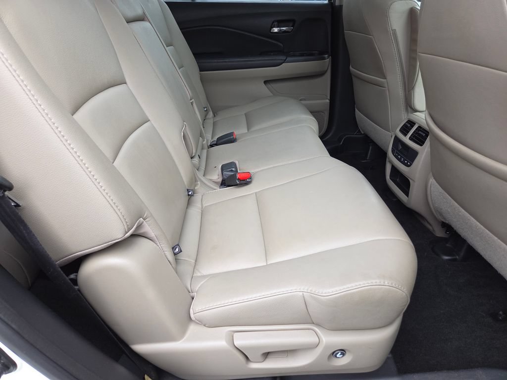 Certified 2017 Honda Pilot EX-L image 28