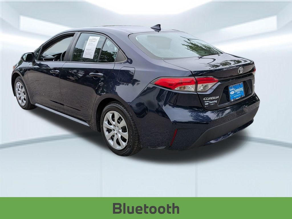 Used 2022 Toyota Corolla LE FWD image 4