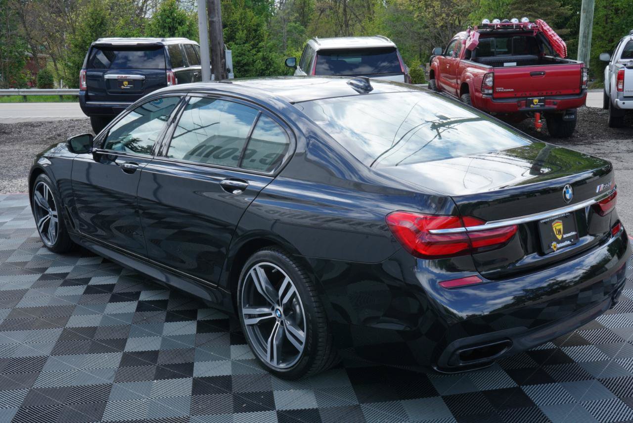 Used 2017 BMW 750i RWD image 9