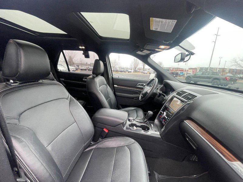 Used 2019 Ford Explorer Limited image 8