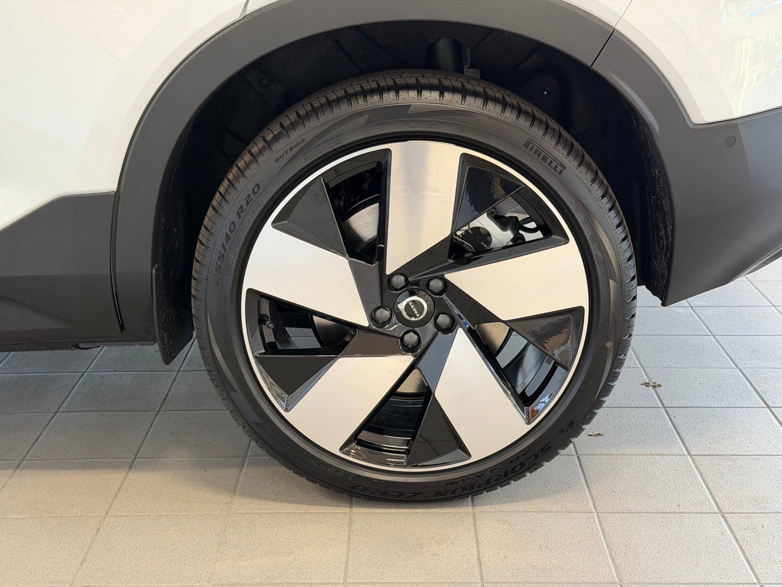 New 2026 Volvo EX40 Plus w/ Climate Package RWD image 9