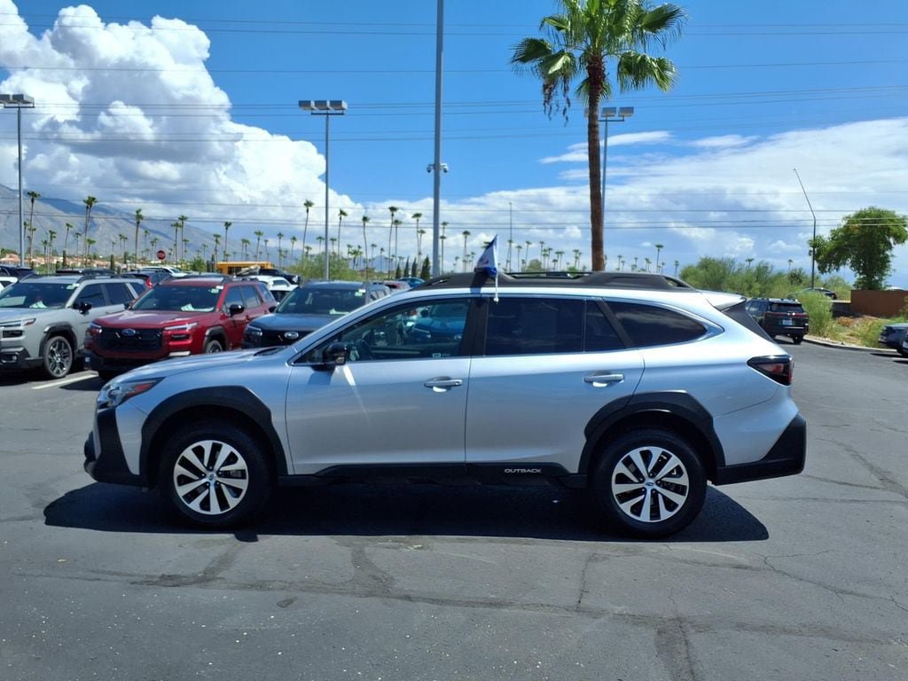 Used 2023 Subaru Outback Premium AWD/4WD image 13