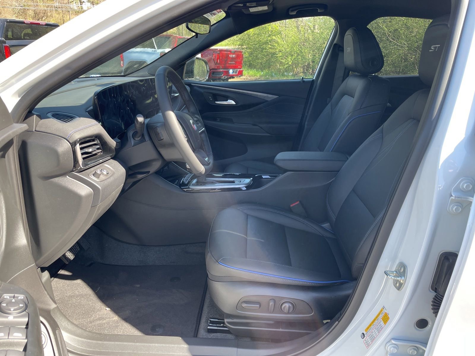 New 2026 Buick Envista Sport Touring w/ Convenience I Package FWD image 10