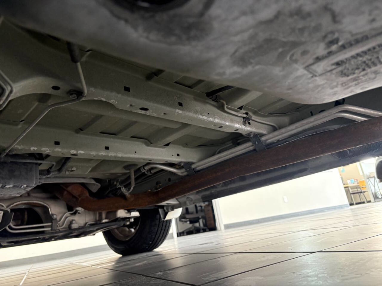 Used 2000 Chrysler Town & Country Limited image 21