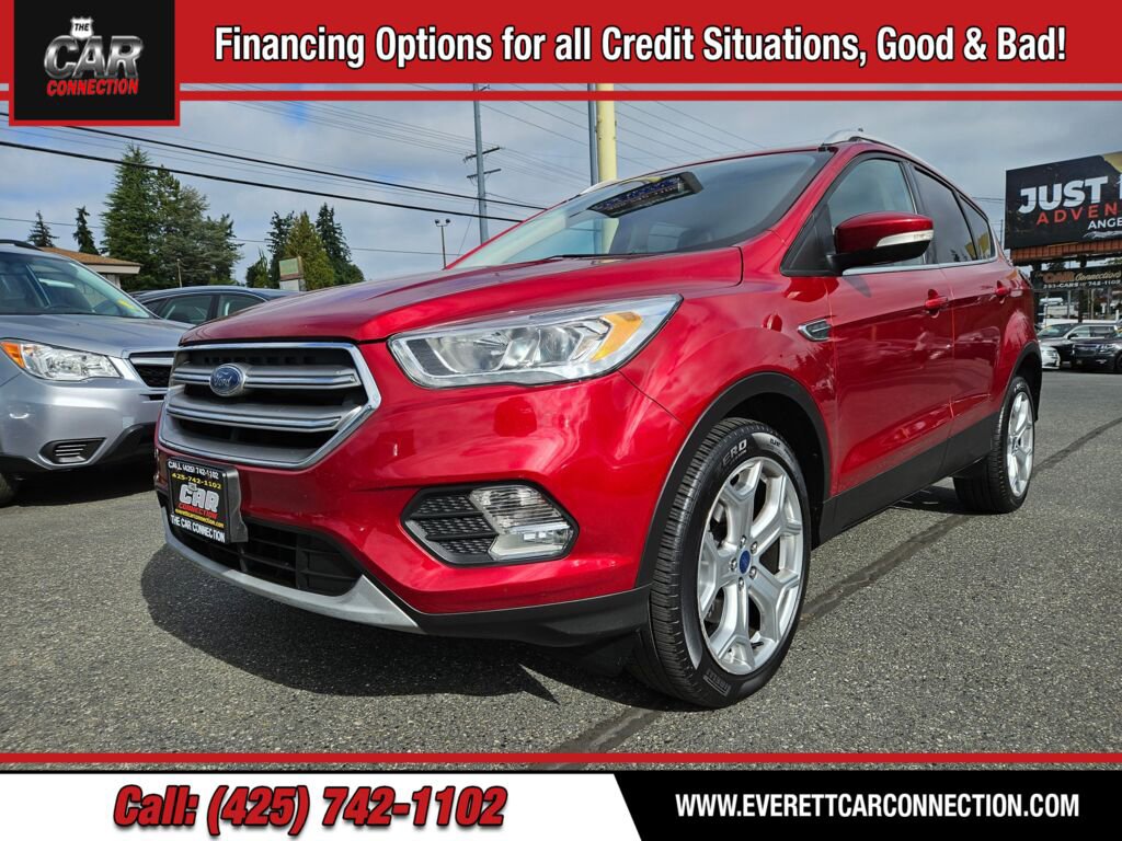 Used 2017 Ford Escape Titanium image 1