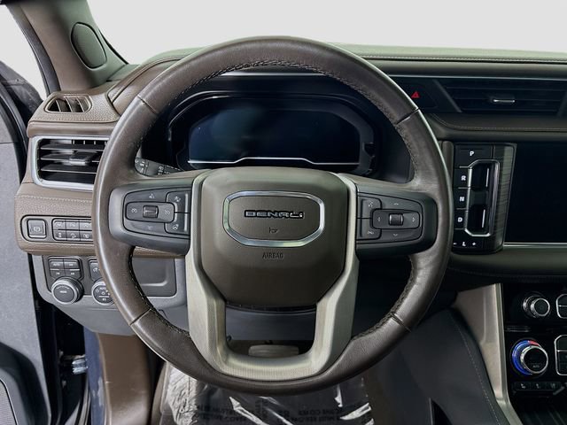 Used 2022 GMC Yukon XL Denali image 12