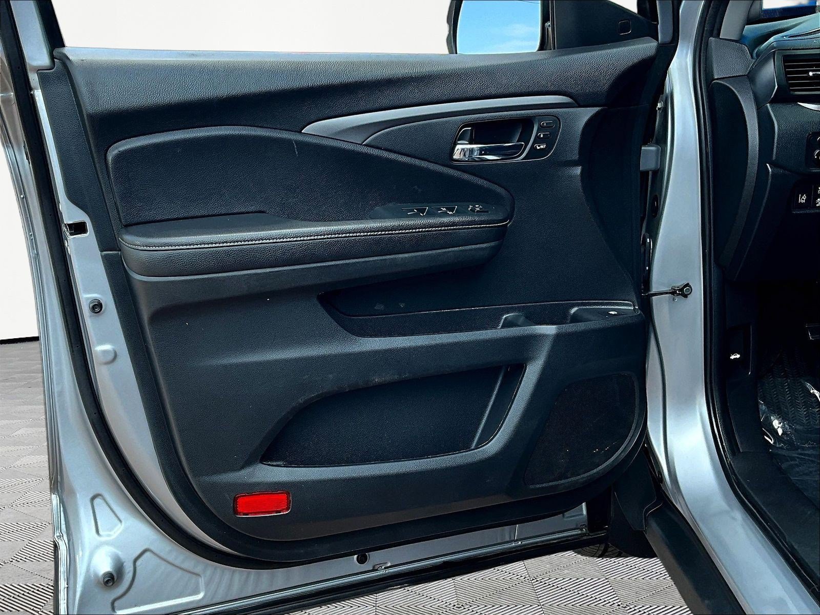 Used 2023 Honda Ridgeline RTL image 19