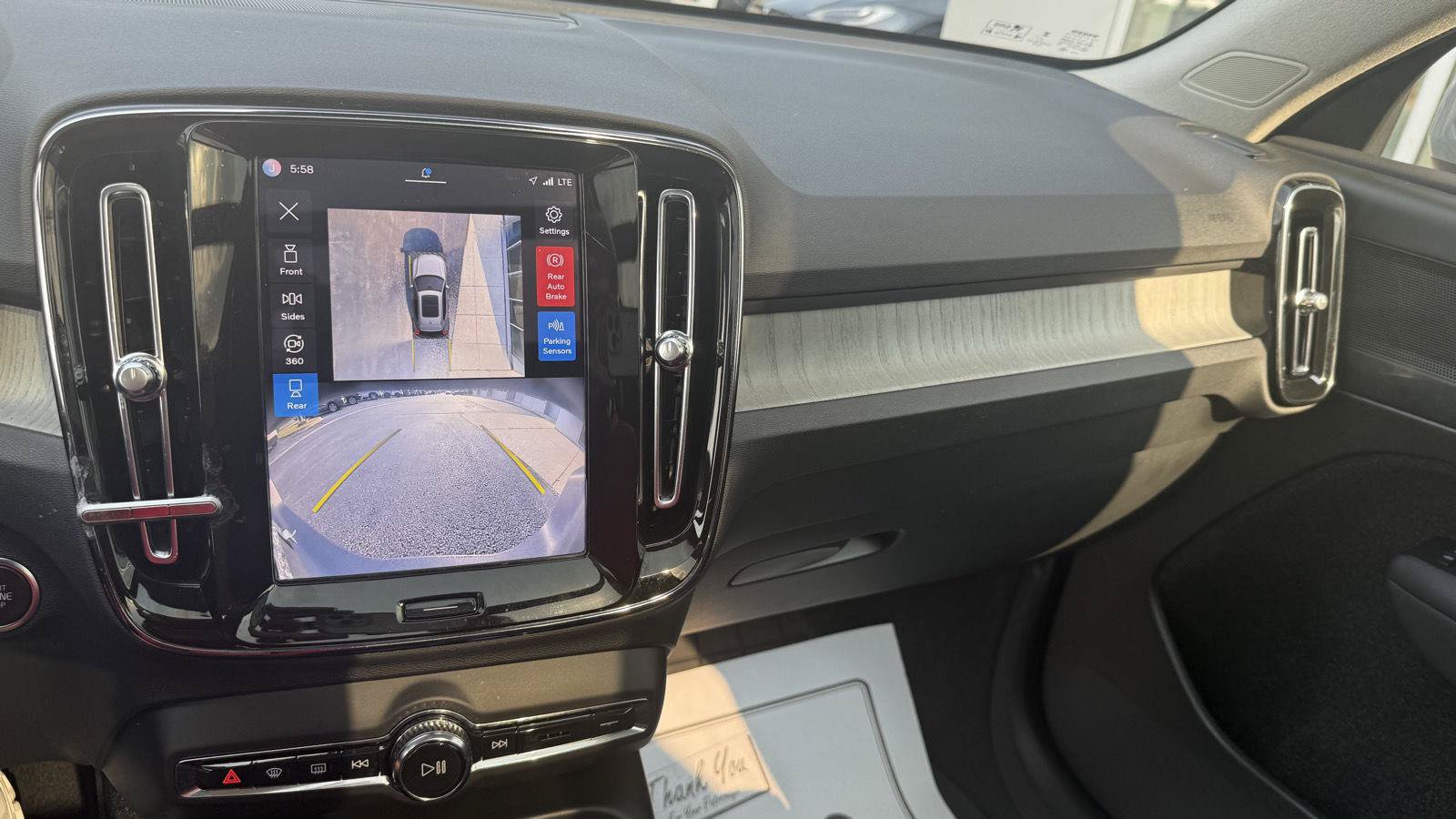 Used 2024 Volvo XC40 B5 Plus AWD/4WD image 29