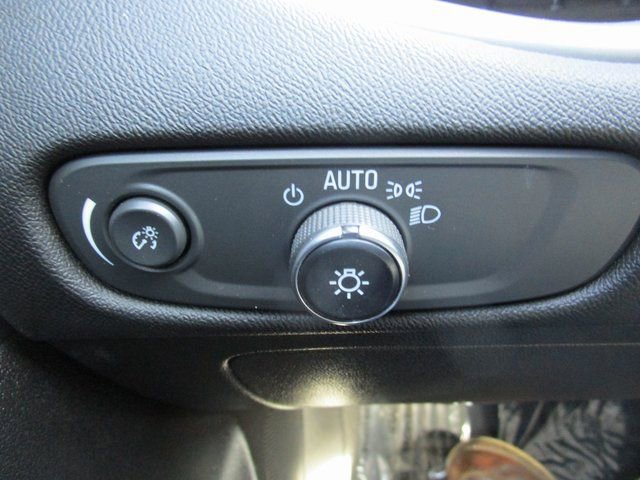 Used 2022 Chevrolet Malibu LT image 26