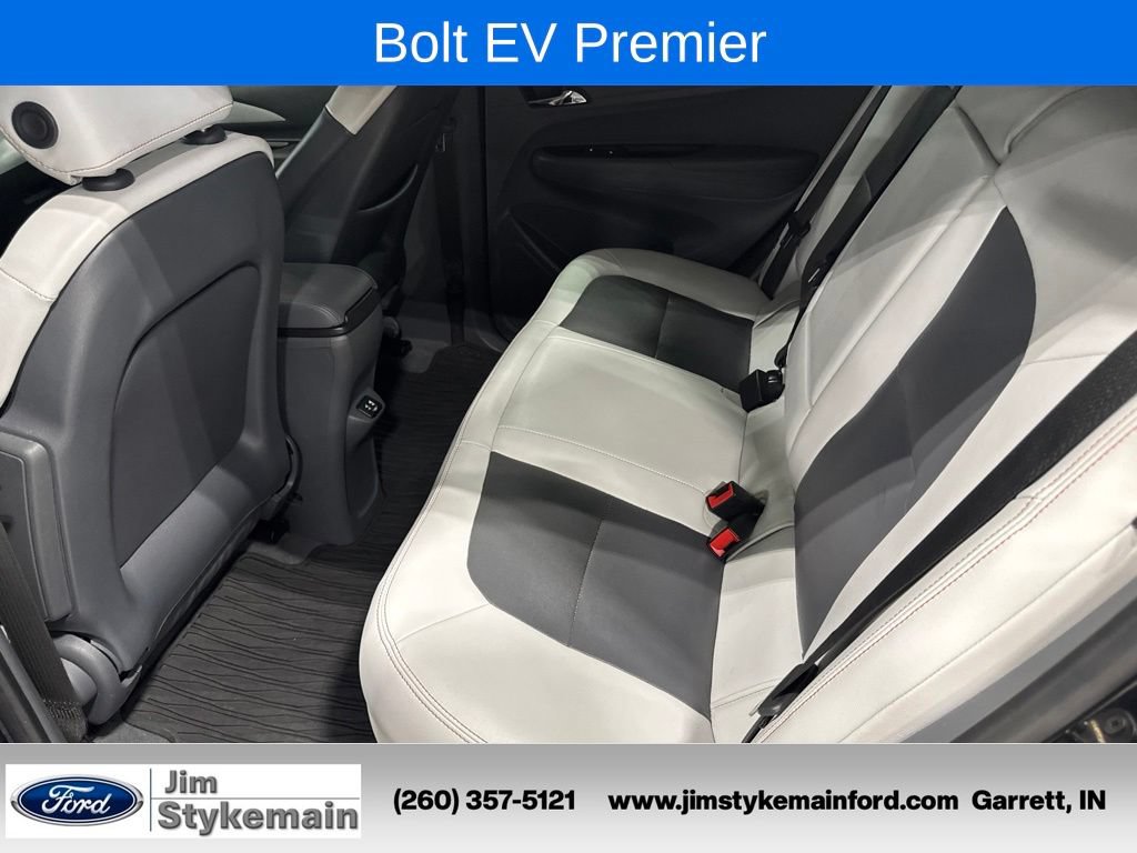 Used 2017 Chevrolet Bolt Premier w/ Driver Confidence II Package FWD image 4