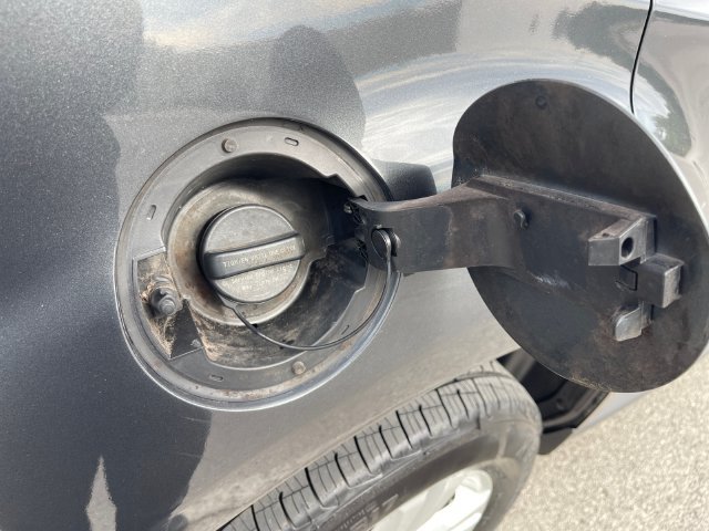 Used 2017 Chevrolet Equinox LT w/ Convenience Package FWD image 16