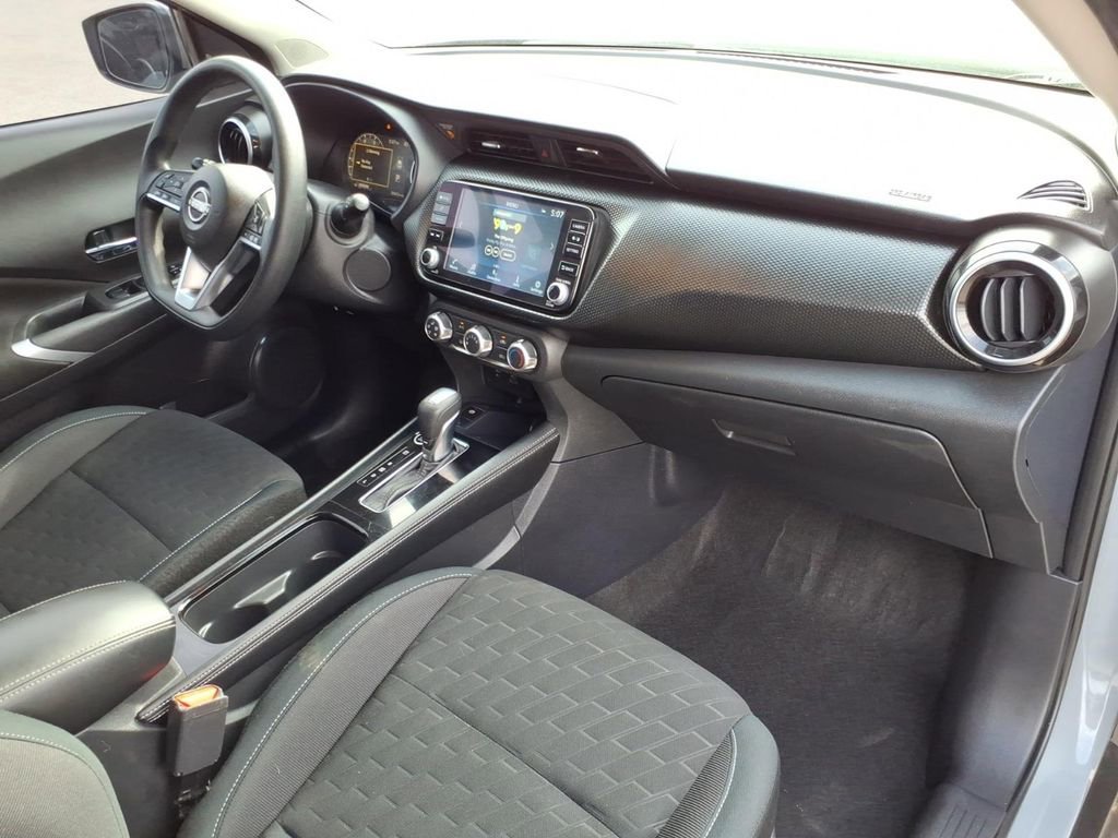 Used 2024 Nissan Kicks SV image 4