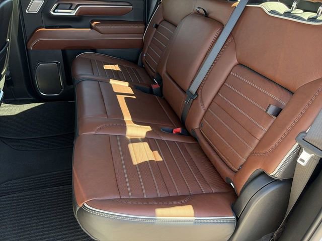 Used 2024 GMC Sierra 3500 Denali Ultimate image 18