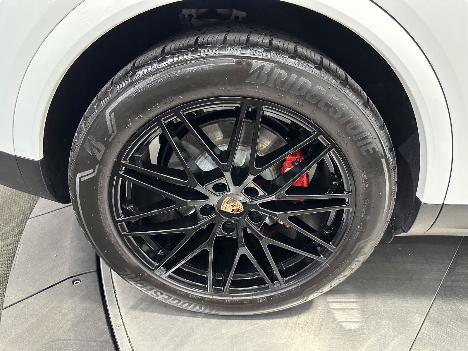 Certified 2026 Porsche Cayenne S AWD/4WD image 13