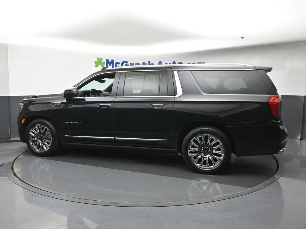 Used 2023 GMC Yukon XL Denali Ultimate w/ LPO, Floor Liner Package AWD/4WD image 24