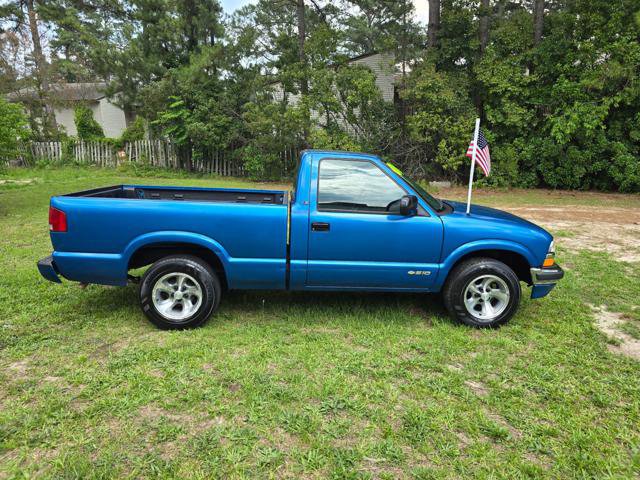 Used 2000 Chevrolet S10 Pickup LS w/ Preferred Equipment Group RWD image 1