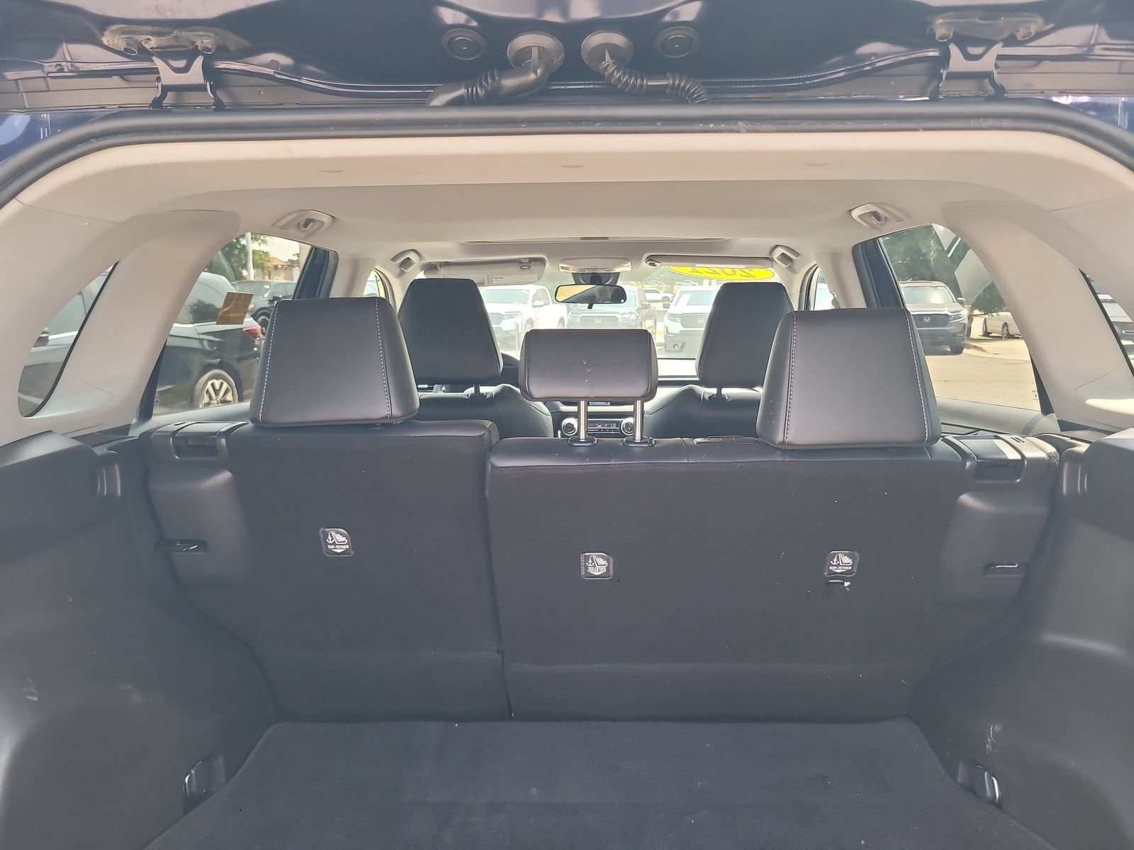 Used 2021 Toyota RAV4 XLE Premium FWD image 27