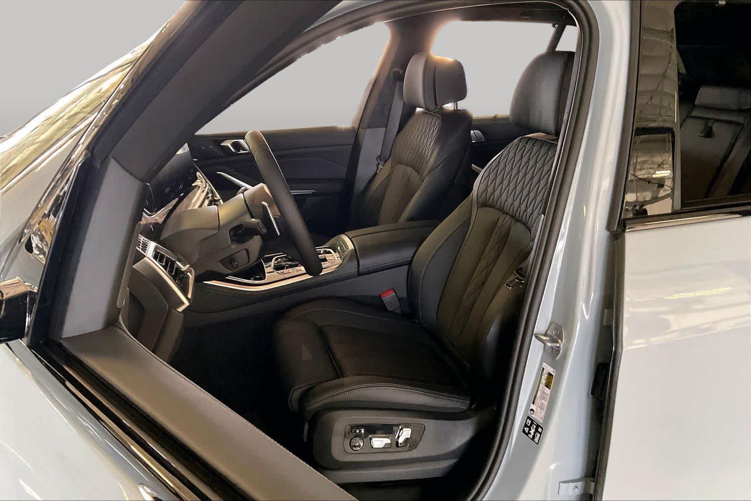 New 2026 BMW X5 xDrive40i w/ Executive Package AWD/4WD image 9