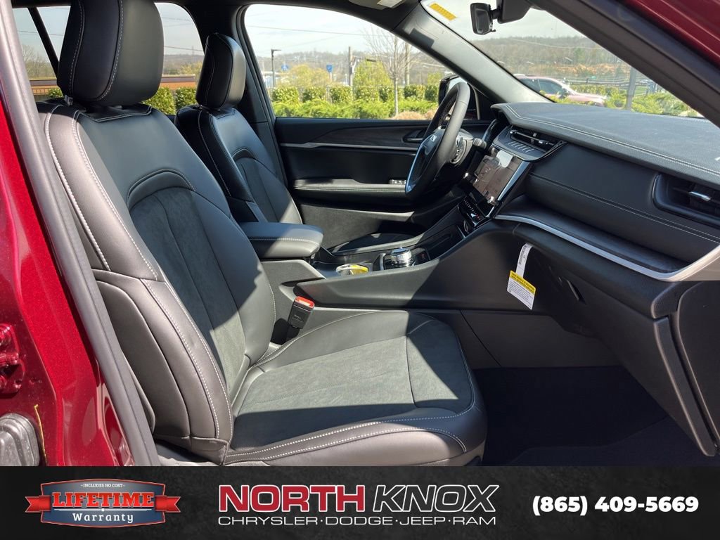 New 2026 Jeep Grand Cherokee Altitude image 26