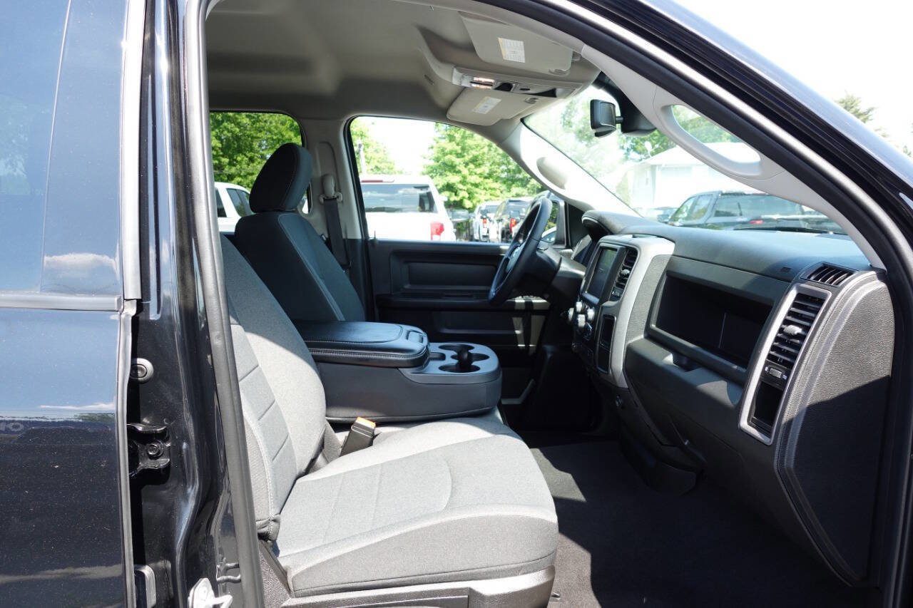 Used 2022 RAM 1500 Express w/ Wheel & Sound Group AWD/4WD image 32
