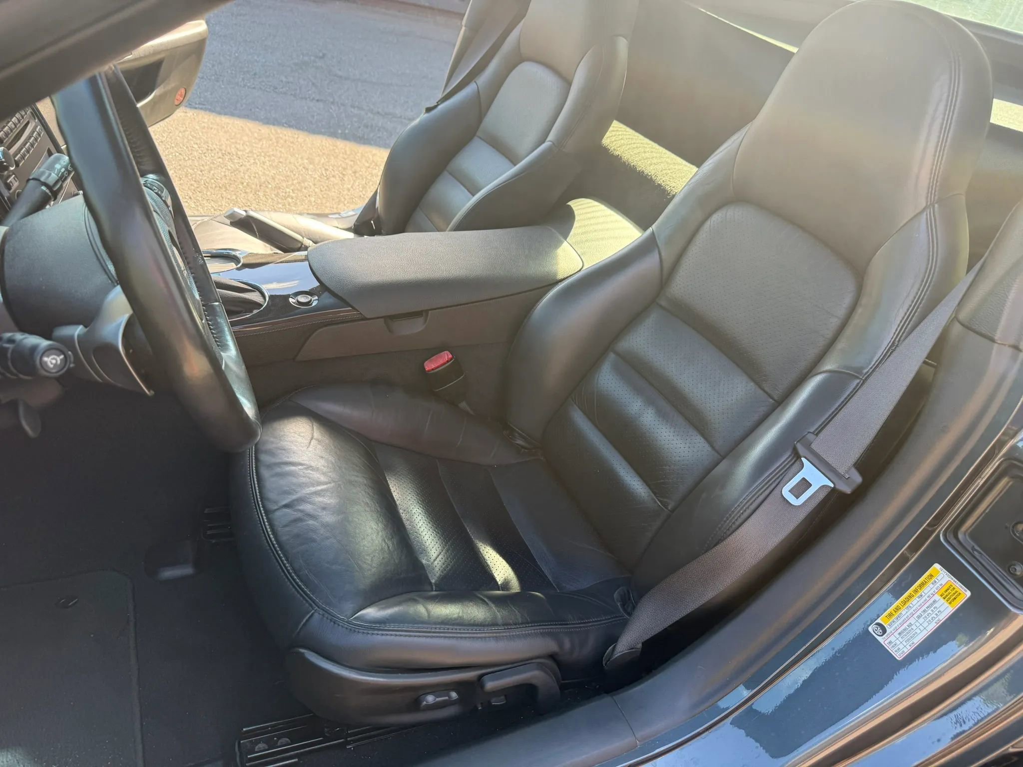 Used 2010 Chevrolet Corvette Grand Sport w/ Preferred Equipment Group RWD image 17