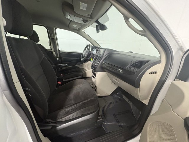 Used 2018 Dodge Grand Caravan SE image 8